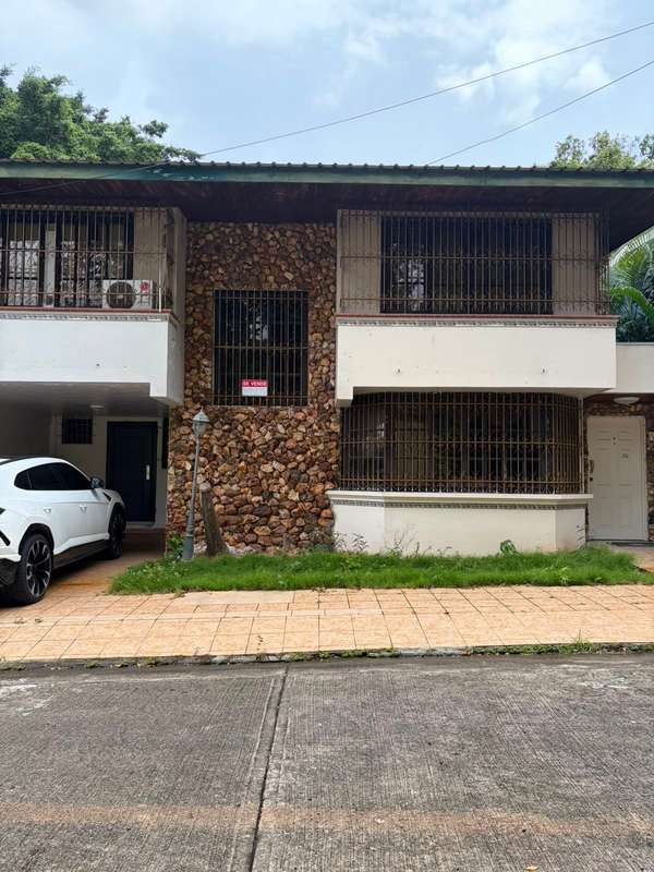 Duplex house for sale in Urbanización La Loma, Pueblo Nuevo - DC