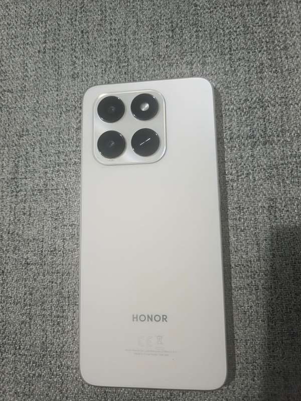 Se vende celular Honor 400 Smart 