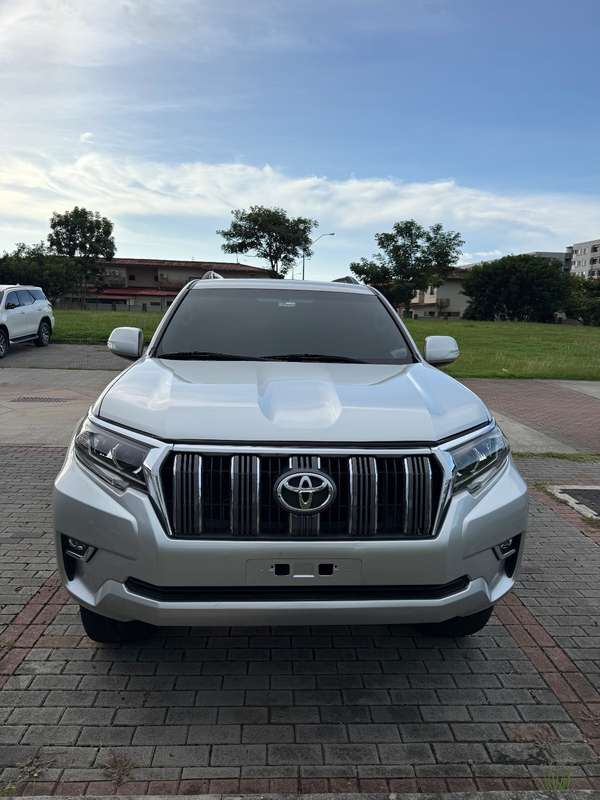 Remato Toyota Land Cruiser Prado – Excelente estado