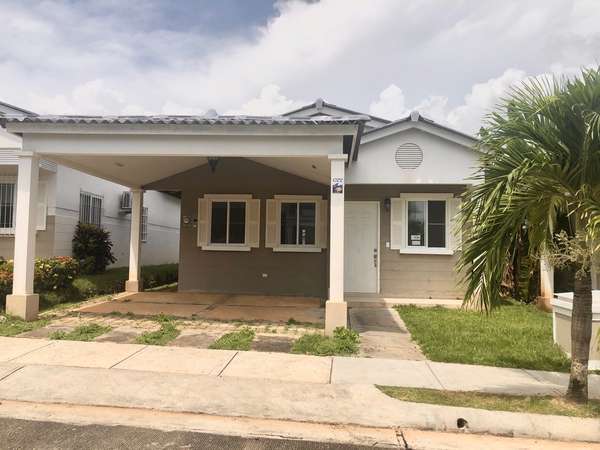 Vendo amplia casa en playa dorada