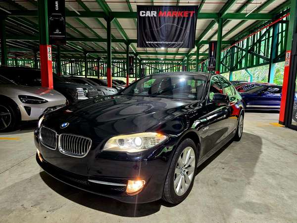 BMW 528i 2011