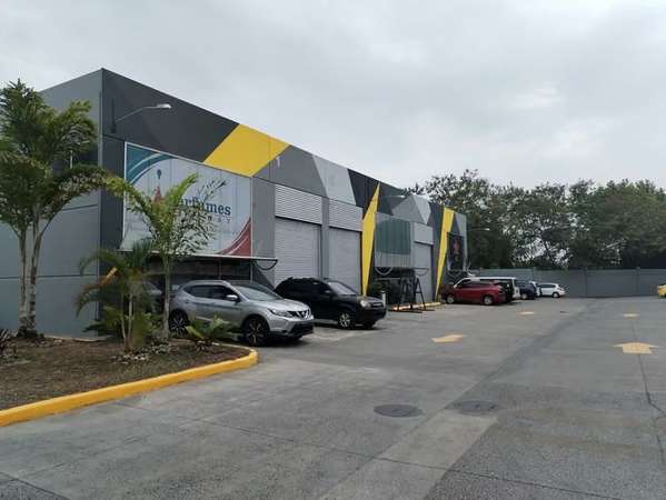 Warehouse with Office for Rent Near Costa del Este