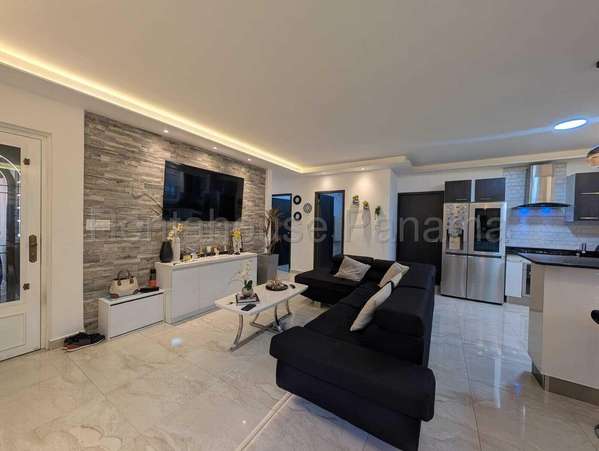 Venta de casa en Chanis 27MVCH2876