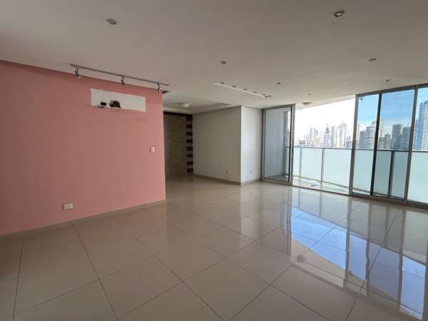 Venta de Apartamento en Bella Vista, PH Marina Terrace
