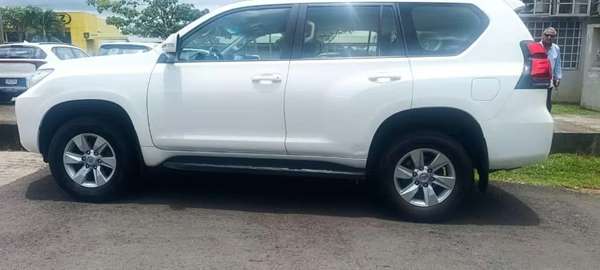 Toyota Land Cruiser Prado 2023