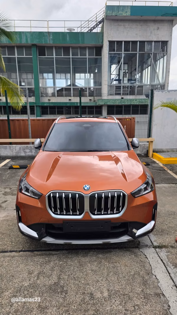 Vendo BMW X1 sdrive 18i con garantía de fabrica 