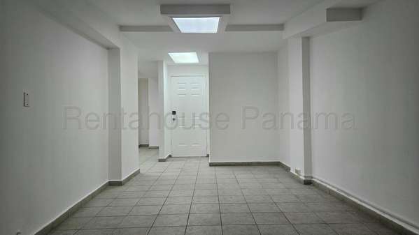 Office rental in El Carmen MPM27-2836