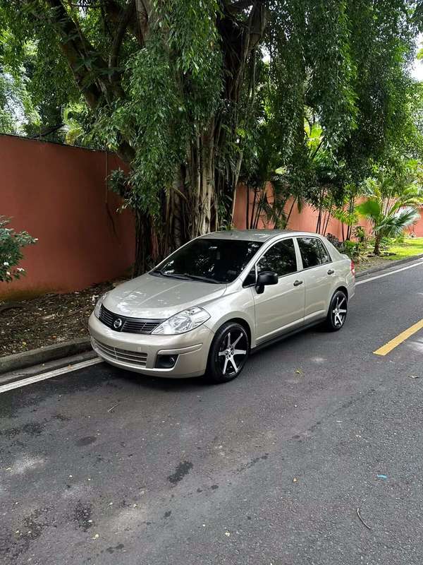 NISSAN TIIDA 2017 $4.900