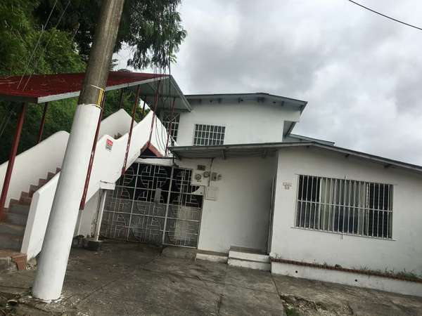 Alquilo apartamento en villa lucre - frente a supermercado el rey