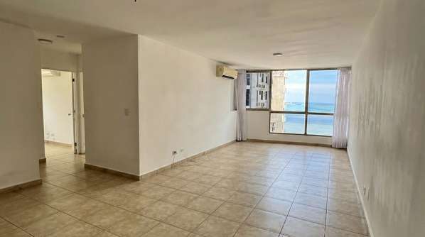 Apartment in San Francisco I white line I 2 Rec I with sea view and 2 parking