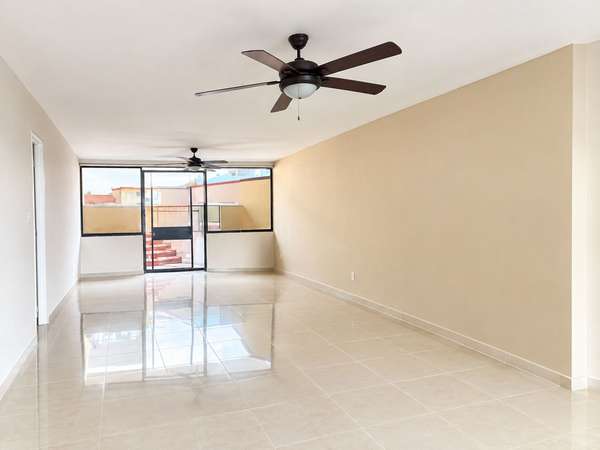 House in Dos Mares I 3 Rec I with balcony and 4 parking