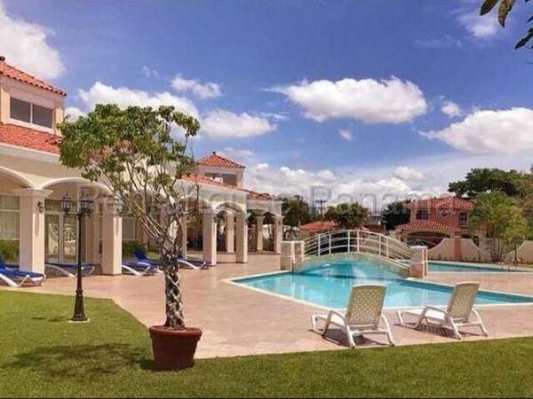 Venta de casa en Costa Sur AK