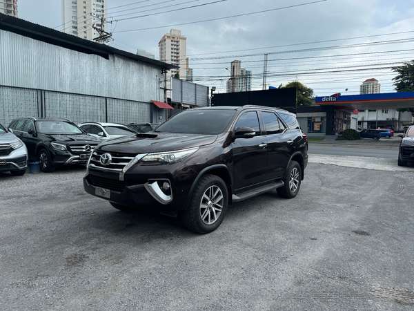 TOYOTA FORTUNER 2018 