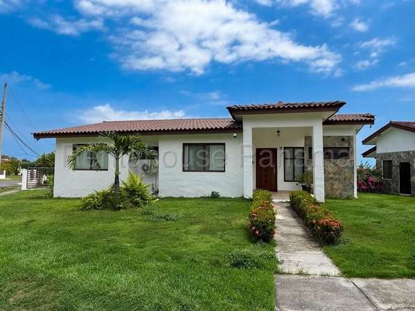 Se Alquila Casa en San Carlos YDU