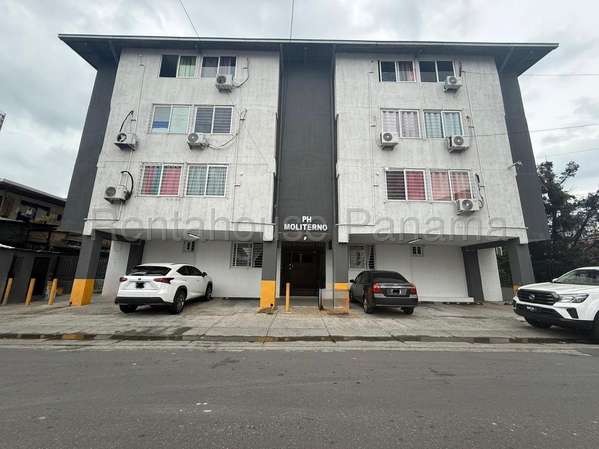 Se Vende Edificio en Rio Abajo YDU