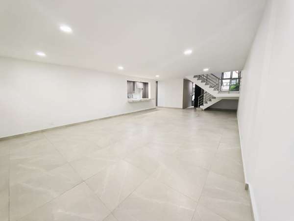 House in San Francisco Two levels and Renovated
