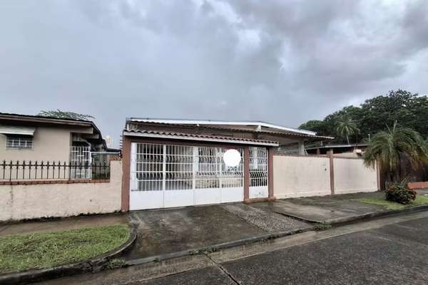 House for Sale – Villa Cáceres, Betania | DC