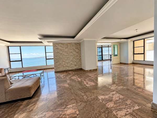 Apartment in Punta Paitilla I with a terrace and sea view.