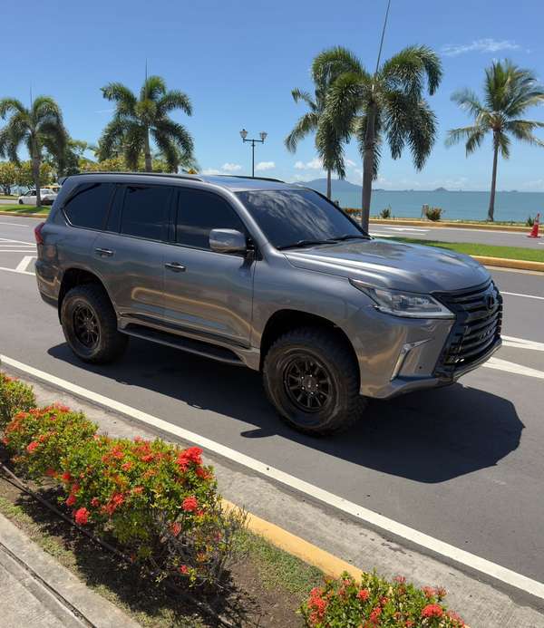 Lexus Lx
