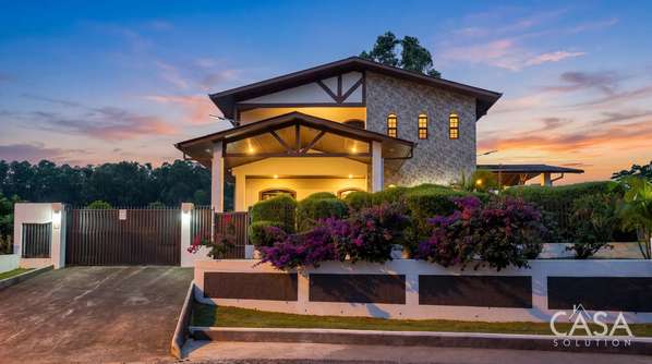 Contract Pending! Furnished Luxury Home with Canyon & Volcán Barú Views for Sale in Boquete - cs id:350154 
