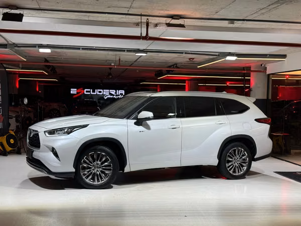 TOYOTA HIGHLANDER HEV 2025