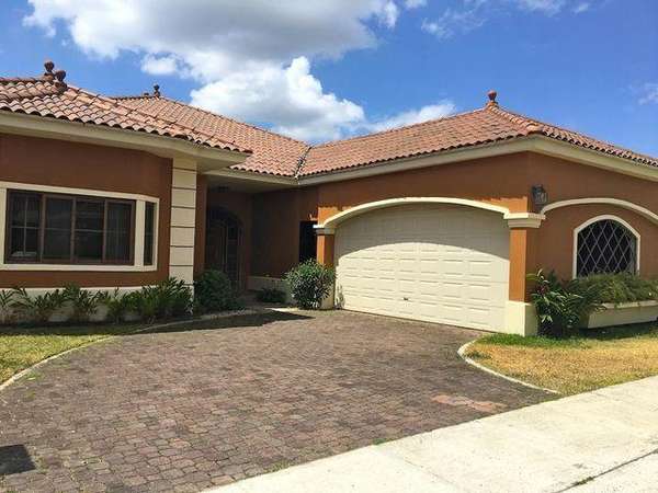 Venta de Casa en Costa Sur 26PPM7887