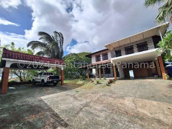 Casa en Alquiler Parcialmente Amoblada  en El Dorado  CIG247471
