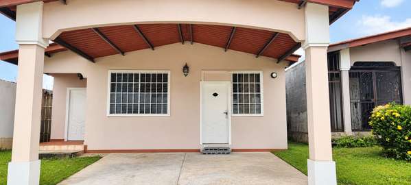 SE ALQUILA CASA CON 1 CUARTO SALA COMEDOR Y COCINA