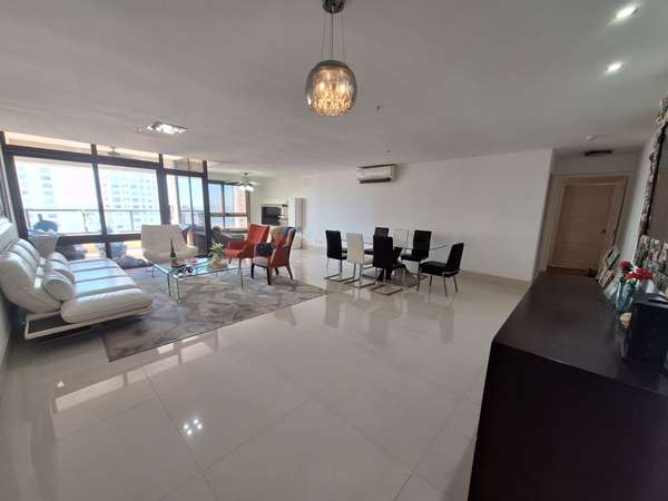 ALQUILER APARTAMENTO AMOBLADO PARQUE DEL MAR II 202M2