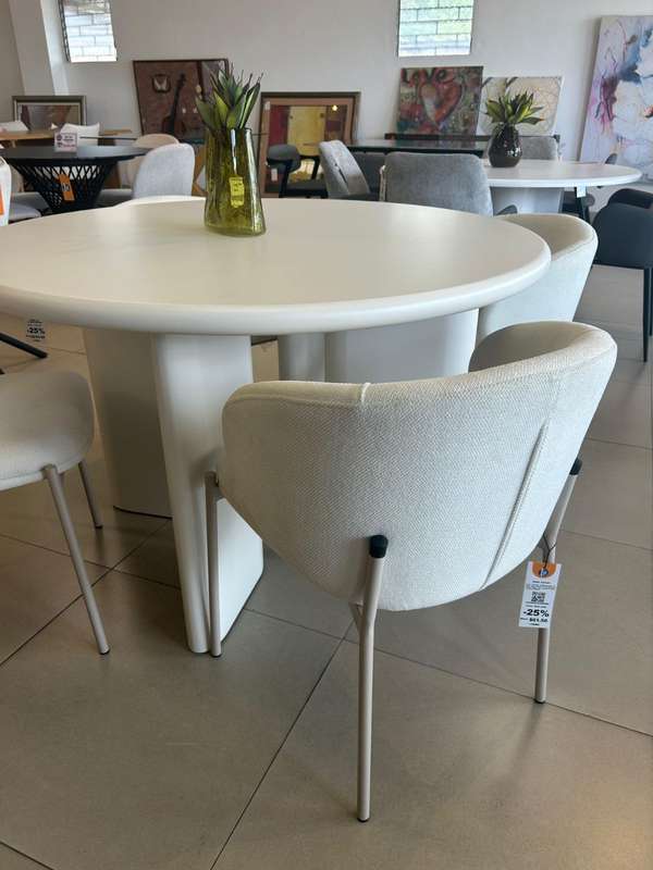 Mesa de comedor blanca 