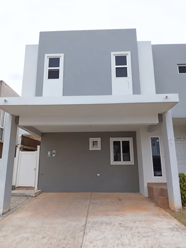 CASA EN VENTA EN PANAMA NORTE