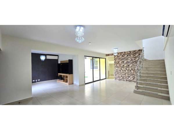 Vendo Casa de 4 recámaras en River Valley, Panamá Pacífico