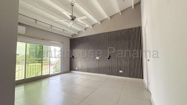 House for Sale in La Alameda LFC Direct Client Only