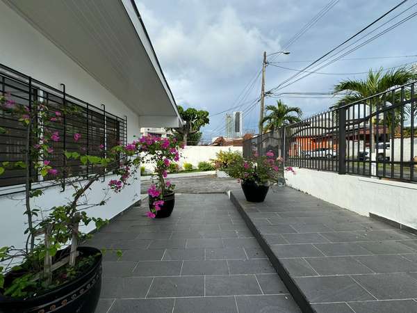 ALQUILER DE PROPIEDAD COMERCIAL PARA OFICINAS