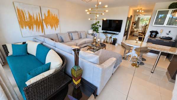 Venta Apartamento Pine Hill Albrook Planta Baja Remate: 1,379 $/m2.
