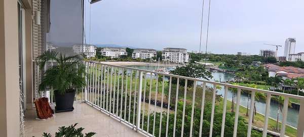 Se Vende en Puntarena Apartamento con Vista a La Marina