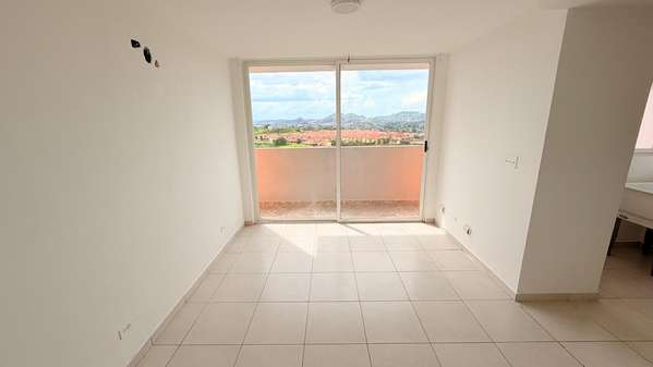 REmato cómodo y tranquilo apartamento en PH Mystic Valley, El Crisol