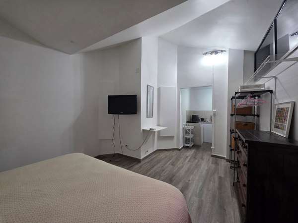 SUPER GANGA APT ESTUDIO 1R1B1P AMOBLADO FINAMENTE EN BARRIADA BRISAS DE GOLF 500