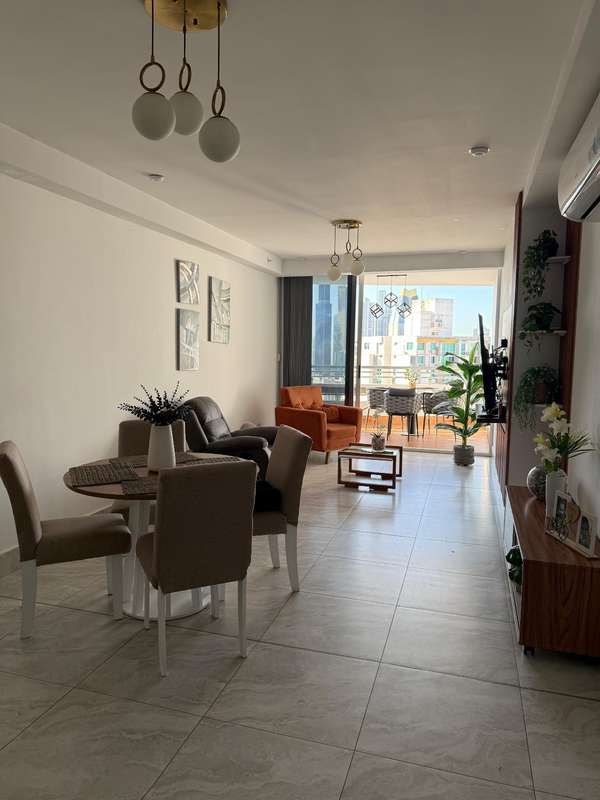 Alquiler de Apartamento en El Cangrejo, PH Luxor 400