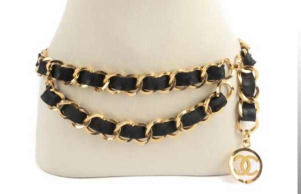 CHANEL CINTURON VINTAGE DE CUERO Y CADENA MASISA 