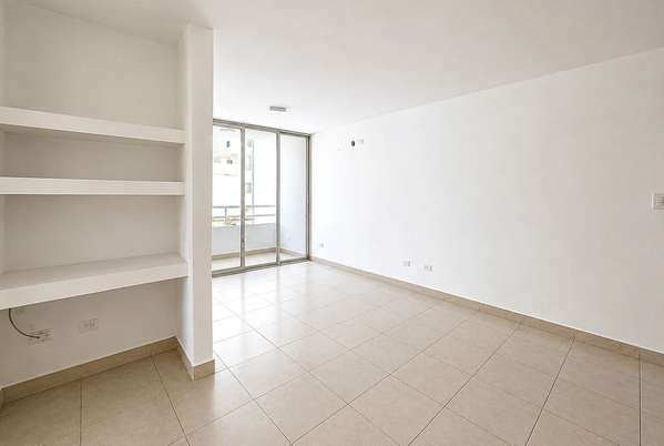 Apartment in Carrasquilla I with balcony and city view