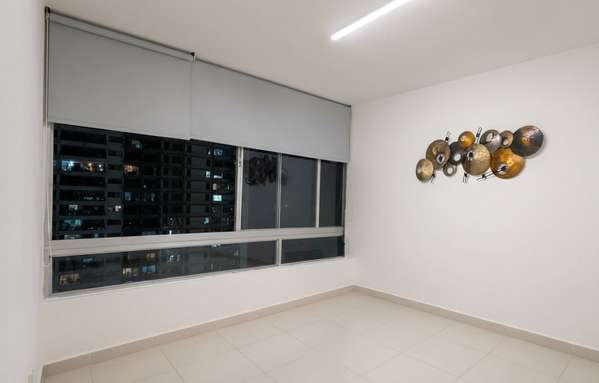 Apartment in Bella Vista near Avenida Balboa I with excellent distribution and deposit
