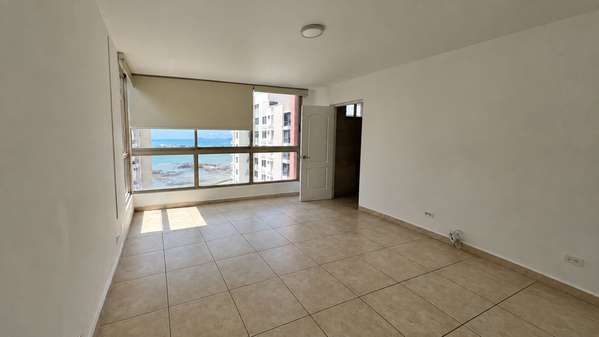 Apartment in San Francisco I white line I 2 Rec I with sea view and 2 parking