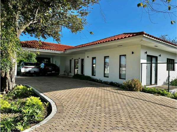 Venta de Casa en Ph la Colonia, Via Punta Chame