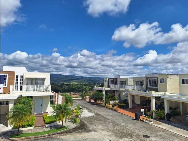 Venta de Casa esquinera de 310 mts en Brisas del Golf/ Brisas Point