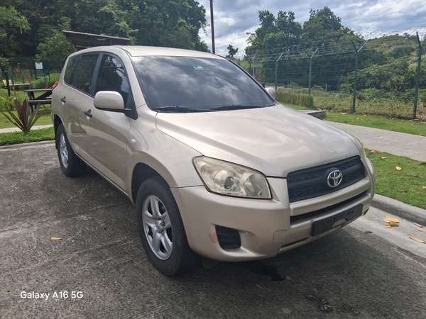 RAV 4 4X4 AUTOMATICA DORADA PRECIO NEGOCIABLE