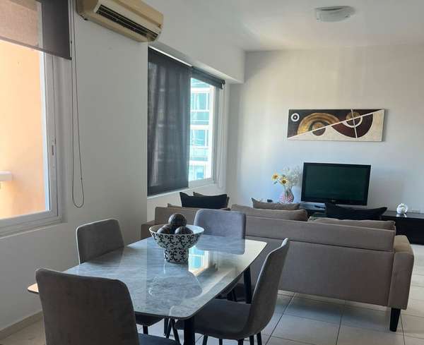 Apartment in Avenida Balboa I 1 Rec I Apartment in Avenida Balboa I 1 Rec I AmoblaAmoblado I with excellent distribution