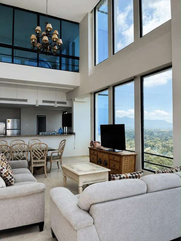 Venta de apartamento con increíble vista al mar y amplia terraza en Coronado Country Club - Coronado