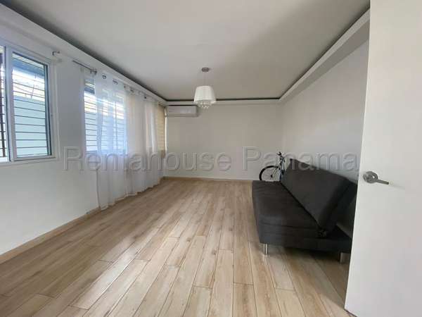 House for sale in El Carmen JV