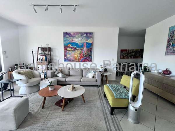RR APARTMENT FOR SALE IN CLAYTON PH EMBASSY CLUB